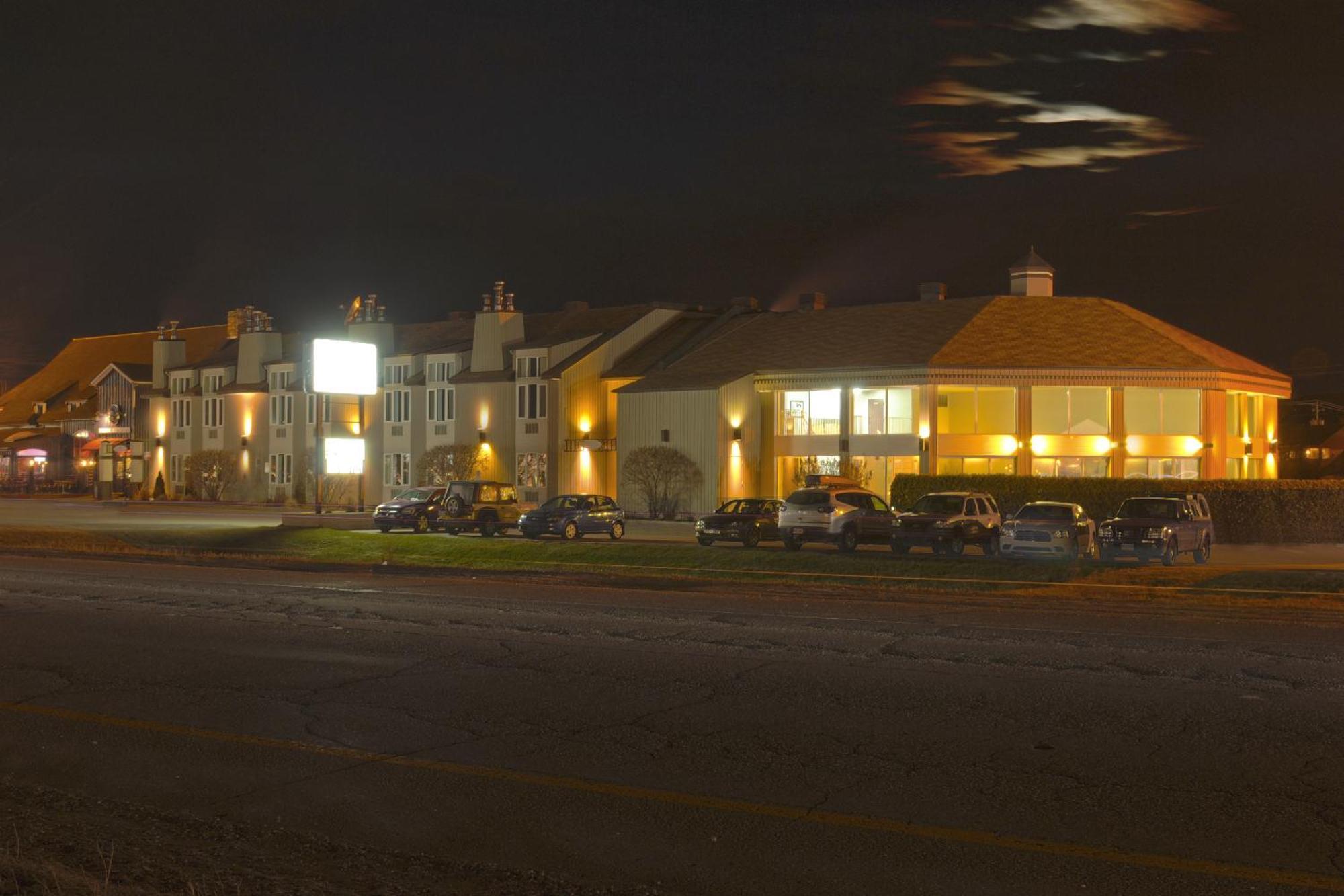 Hotel Vacances Tremblant Mont-Tremblant Luaran gambar